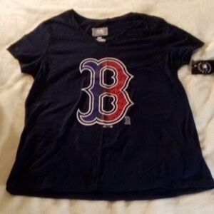 BOSTON WITH TAGS WOMENS LG RED SOXS SHIRT